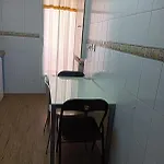 En El Centro Encima De Piscina Palafox Сарагоса